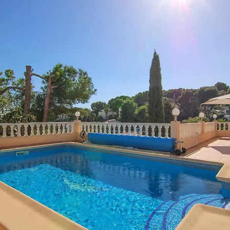 Con Piscina Privada - Alexia